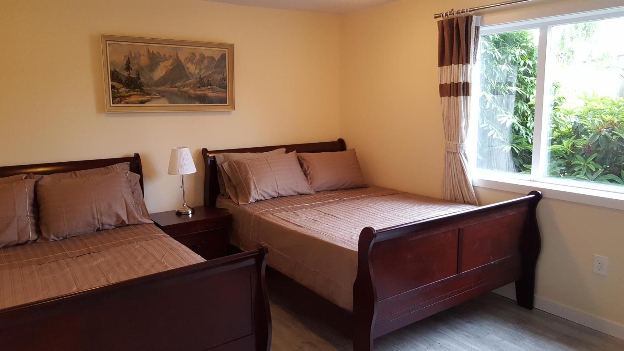 Richmond Vancouver Airport Comfy Home Екстер'єр фото